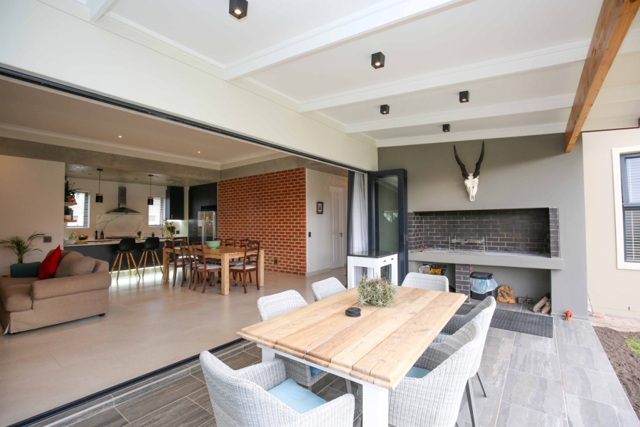 3 Bedroom Property for Sale in The Hill Western Cape
